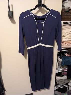 Navy Contrast-Trim Sheath Dress